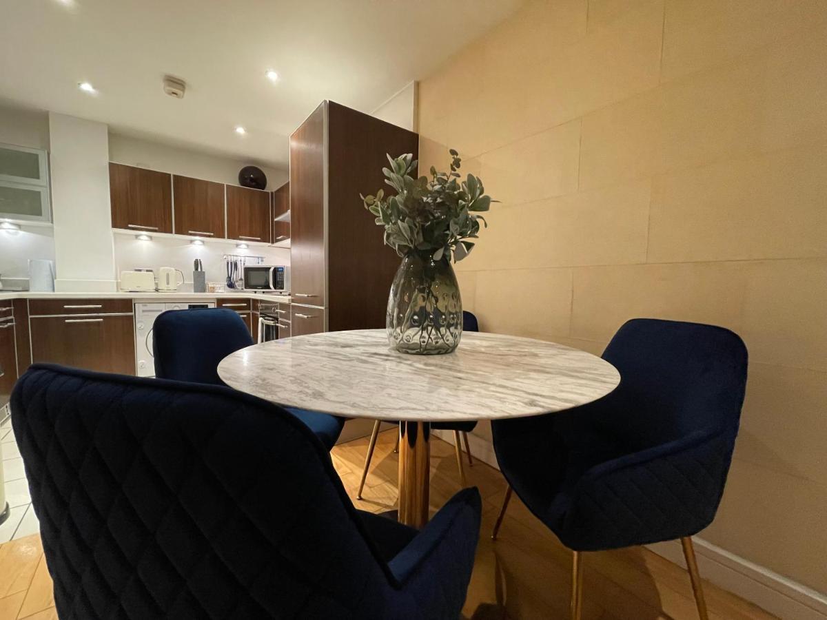 Stunning Westminster Apartment - 9 Albert Londyn Zewnętrze zdjęcie